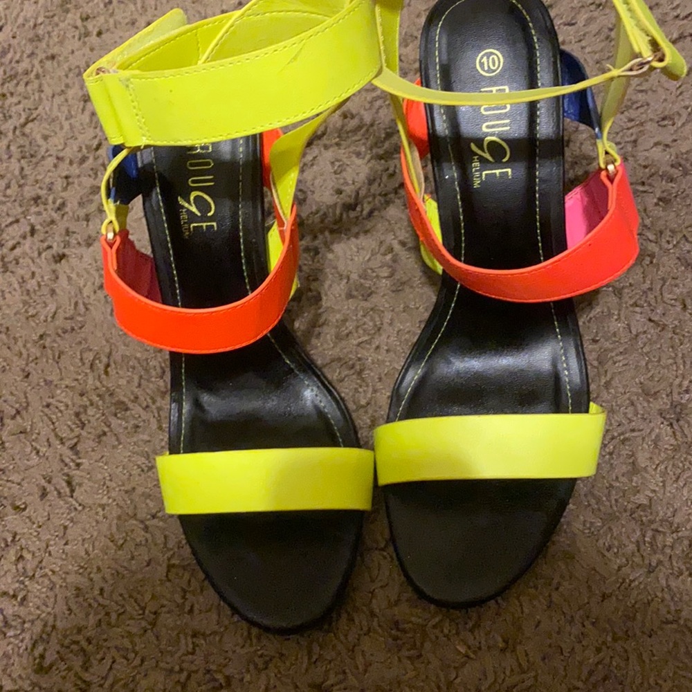 Rou9e Heels